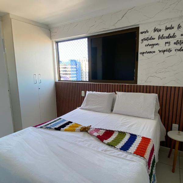 Aconchegante Apt na Praia de Pajuçara !Gales 907 com piscina na cobertura e vaga de garagem - Gales de Pajuçara 907-Wifi 500 mg-Pertinho de Tudo - Foto 2