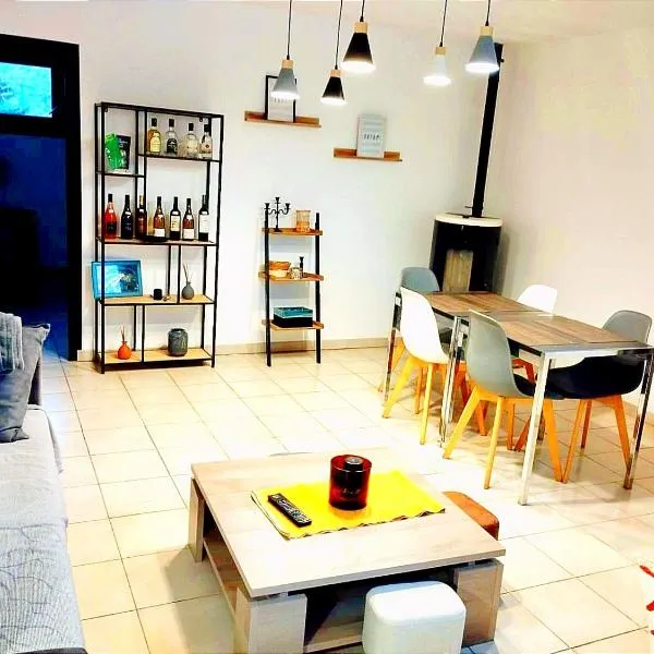 Grand et bel appartement classé 3 étoiles, hotel v destinácii Lavelanet