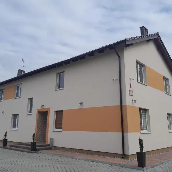 Akacja, hotel v destinaci Skotniki