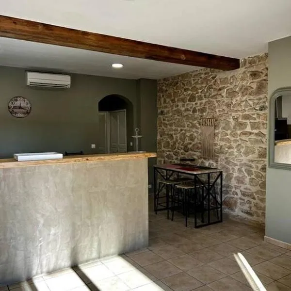 Superbe appartement dans un mas, hotel v mestu Nîmes