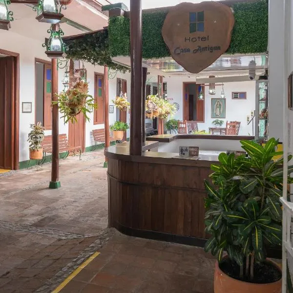 Hotel Casa Antigua Buga، فندق في بوغا