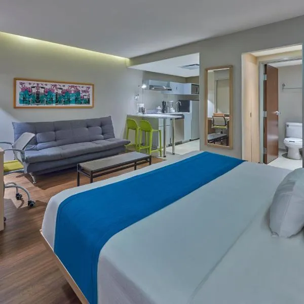 City Express Suites by Marriott Playa del Carmen, hotel v destinaci Playa del Carmen