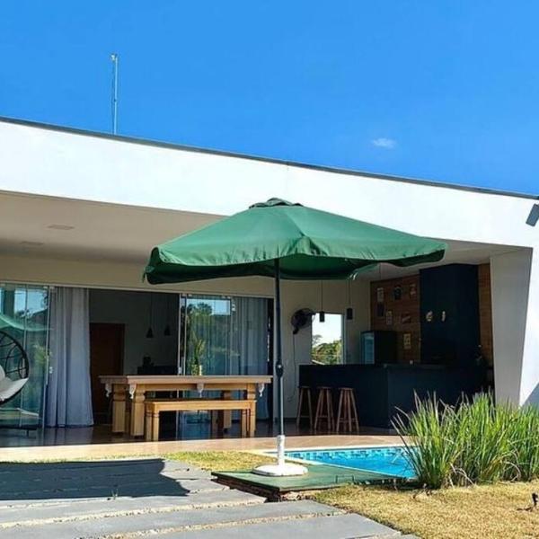 Aconchegante casa na represa.