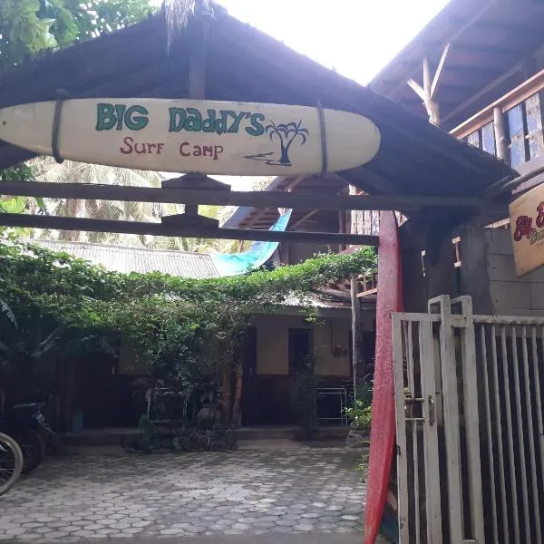 Big Daddy´s Surfcamp, hotel v destinaci Pasanggaran