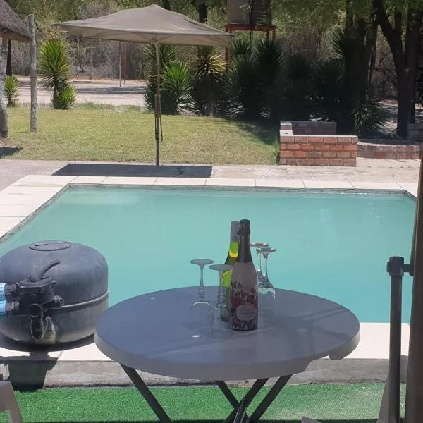 Paradise Camp Game Lodge, hotel a Grootfontein