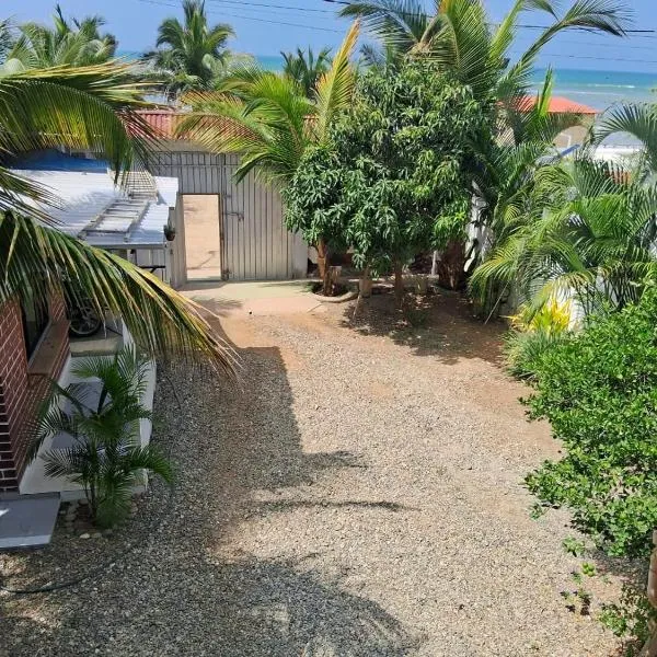Dylan Beach, hotel in Zorritos