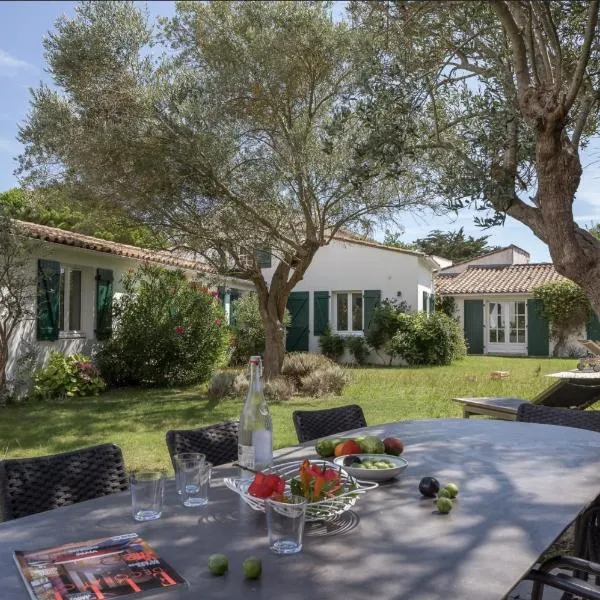 Beautiful villa 4BR with jacuzzi near the beach、ラ・クアルド・シュル・メールのホテル