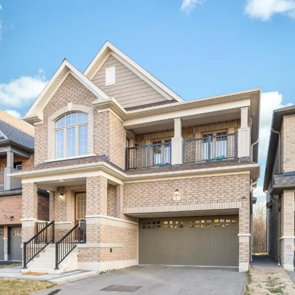 Modern Lower 2BR - Near Restaurants, River, Parks! Whitby, hotel in Whitby