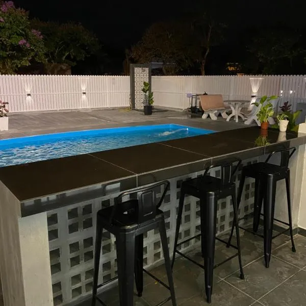 Villa 1317 D’Amour afamosa, hotel in Kampong Alor Gajah