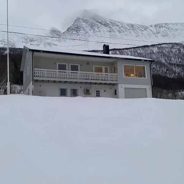 Skogstad Ferie og fritid, hôtel à Tennskjer