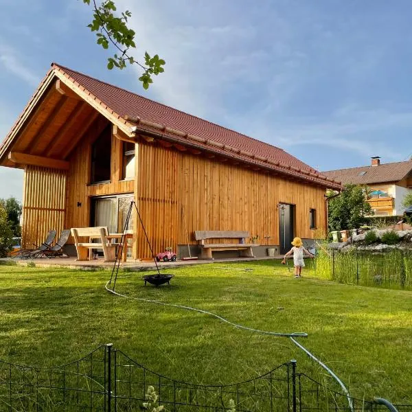 Ferienhaus Königsdorf - Urlaub im Tölzer Land, hotel in Königsdorf