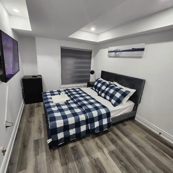 New Modern room in Innisfil, hotel in Georgina