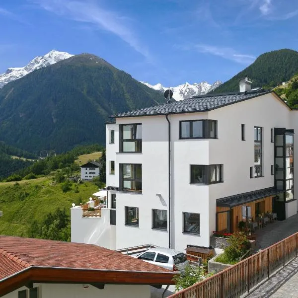 Hotel Sonne, hótel í Stelvio