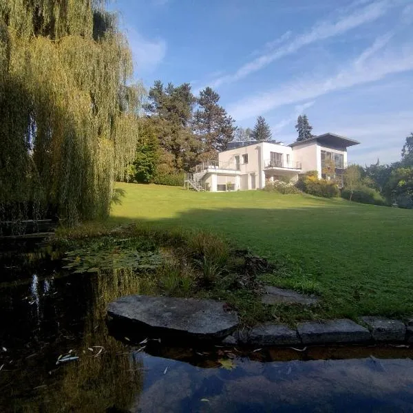 Nina´s Home, hotel in Gablitz