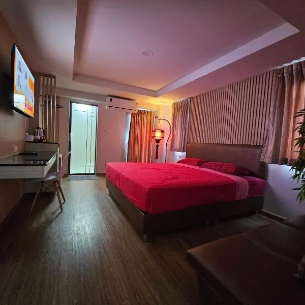 โรงแรมเซเว่นรัชดา S7VEN RATCHADA, hotel Ban Na Song városában