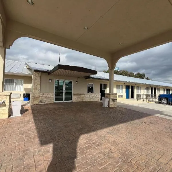 Motel 6 Junction, TX Llano River, hotel v destinaci Junction