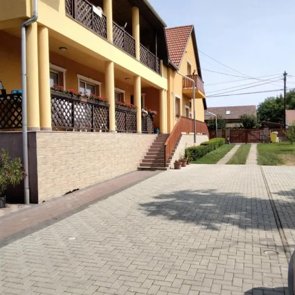 Gulyás Vendégház, hotel in Tiszafüred