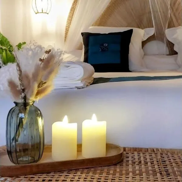 "Chez Lyly et Juju" Piscine&Sauna Calme 3chambres, hotel ad Angers