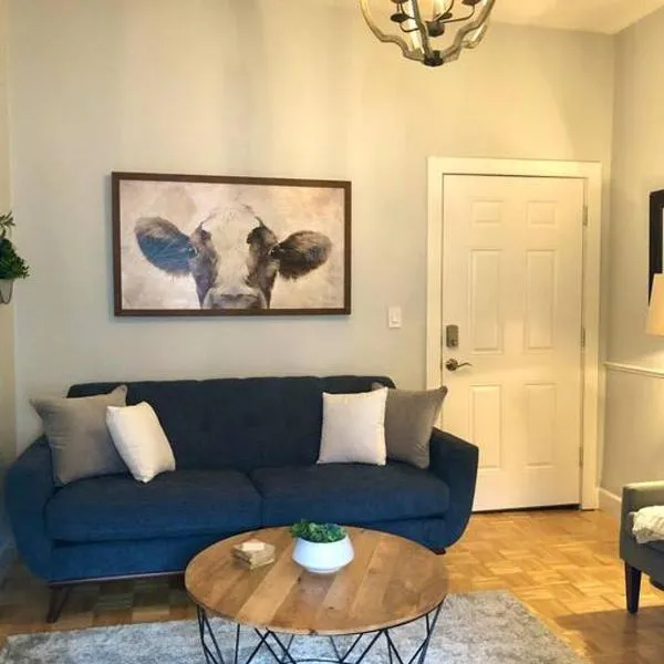 더니든에 위치한 호텔 Overlooking Downtown Dunedin Two Bedroom apartment NO KIDS, NO PETS