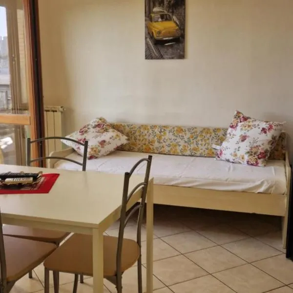 Sophia house via Rimini 5C, hotel in Pomezia