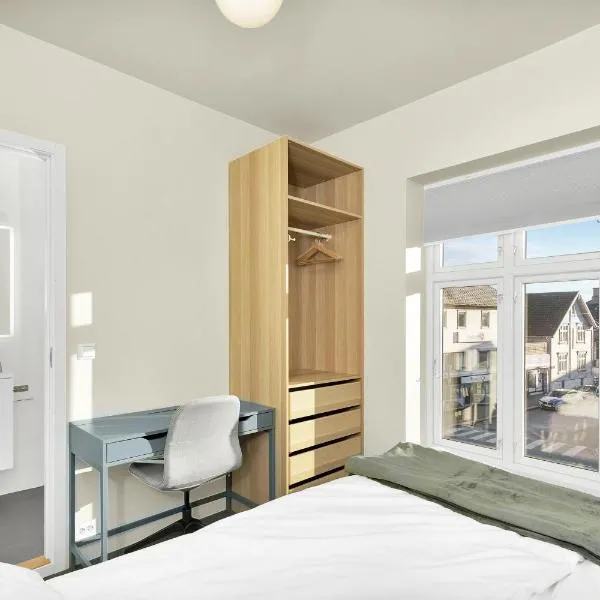 Central Guest House - Bedroom with en suite Bathroom, hotel v destinaci Stavanger