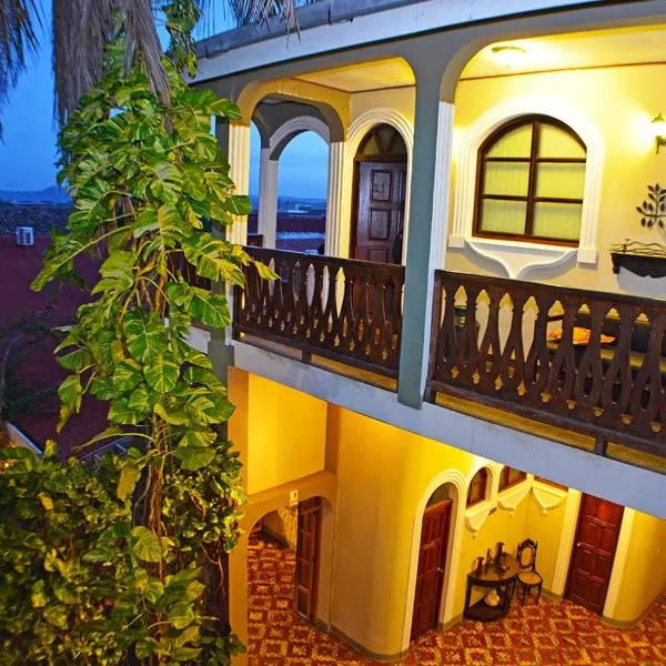 Hotel Los Balcones Leon, готель у місті La Marimba