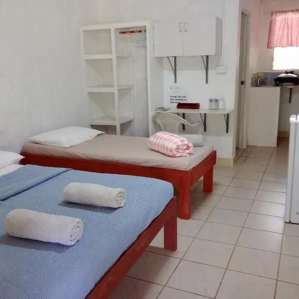 Kathy B Guesthouse, hotel v destinaci Luganville