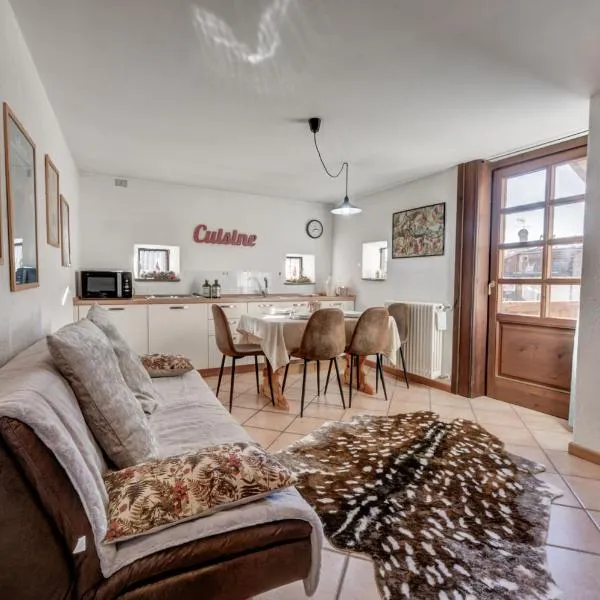 Maison Chasseur Alpine Design Lodge, hotel v destinaci Champoluc