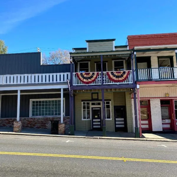 Historic Washington St Balcony, hotel in Sonora