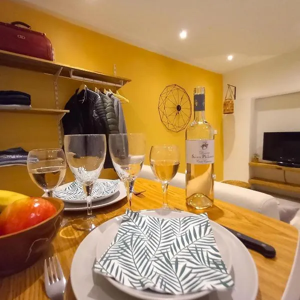 #1 Studio # Place charmante, hotel v destinácii Toulon