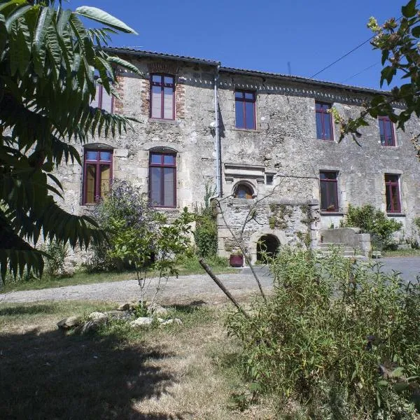 Logis de Riparfonds, hótel í Bressuire