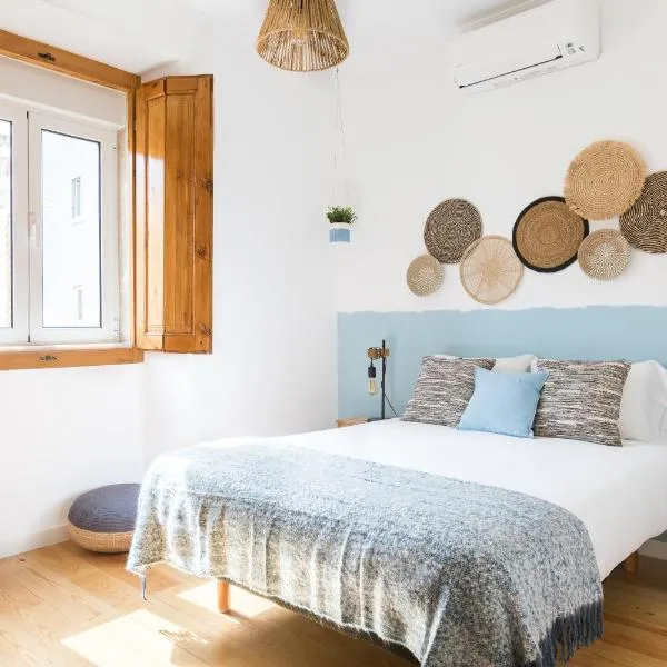 Feel Home in this Stunning Renovated Nest in Graça