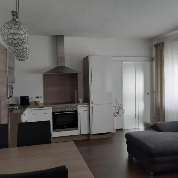 Ferienwohnung Leithaberg, hotel v destinaci Eisenstadt