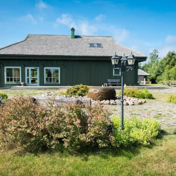 Pūķarags brīvdienu māja, hotel in Pape