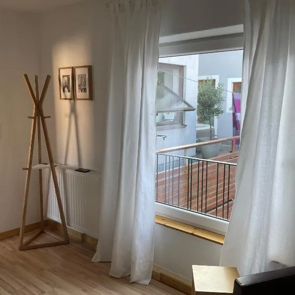 Lorenzo -Appartment-04, Hotel in Burglengenfeld