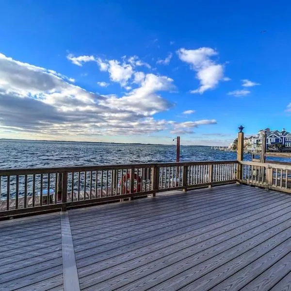 Stunning 2BR/2BA Bayfront Retreat, hotel v destinaci Ocean City