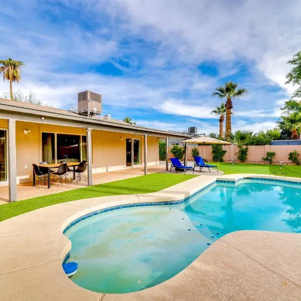 Pool and Putting Green Central Scottsdale Home!