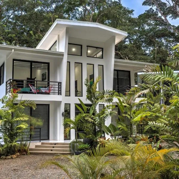 Casa Presidente (5 bed/5 bath/AC/infinity pool), hotel v destinaci Punta Uva