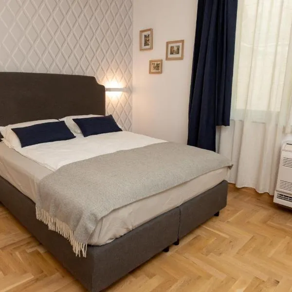 Luxury rooms 12-1, hotell i Plovdiv