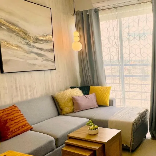 The Loop 1-Bedroom sleeps 6, near Limketkai mall in Cagayan de Oro, hotel in Cagayan de Oro