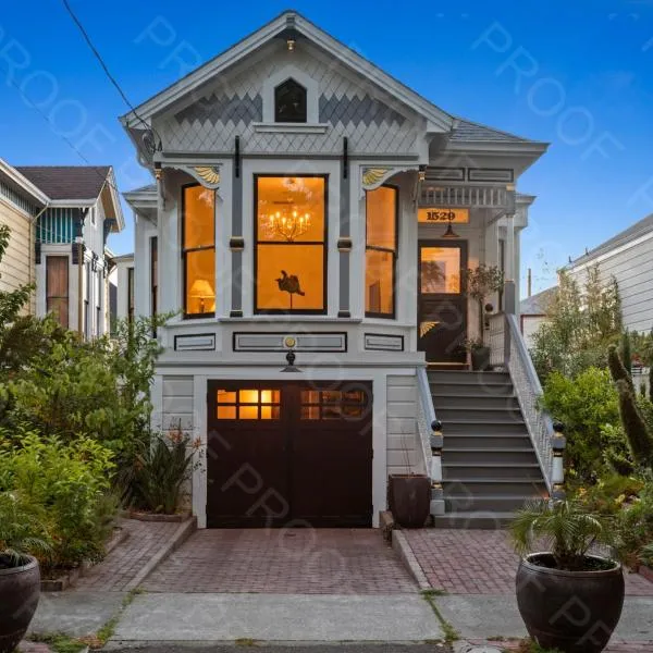 Garden Level Flat in 1885 Queen Anne Victorian Cottage in Alameda、アラメダのホテル