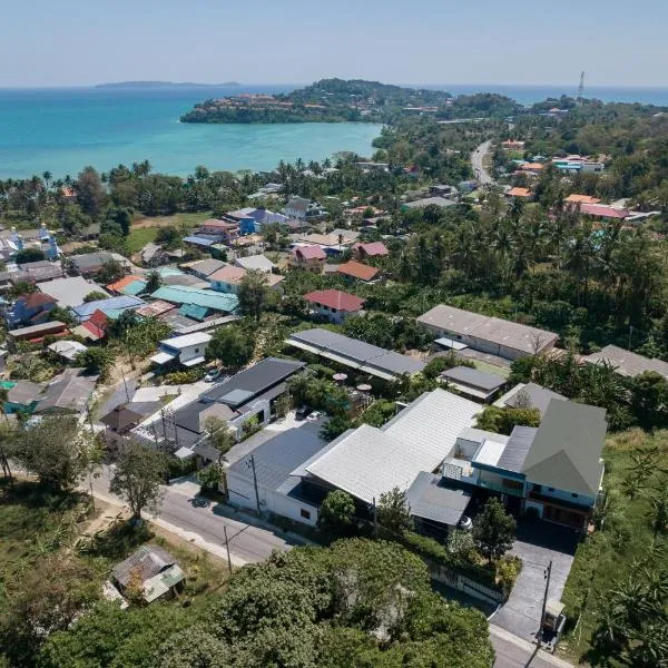 The Loft Panwa Resort, Hotel in Strand Panwa