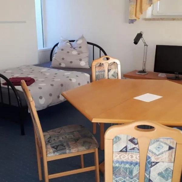 Ferienwohnung Hirschgrundblick, hotel v destinaci Oberlungwitz