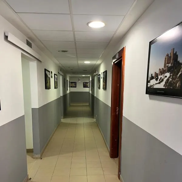 Albergue Zaragoza Camping, hotel v destinaci Zaragoza