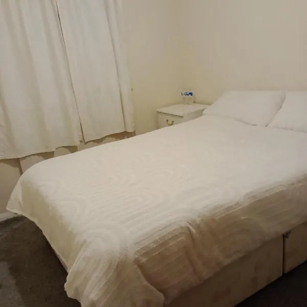 Milton Keynes Lettings, hotel in Milton Keynes