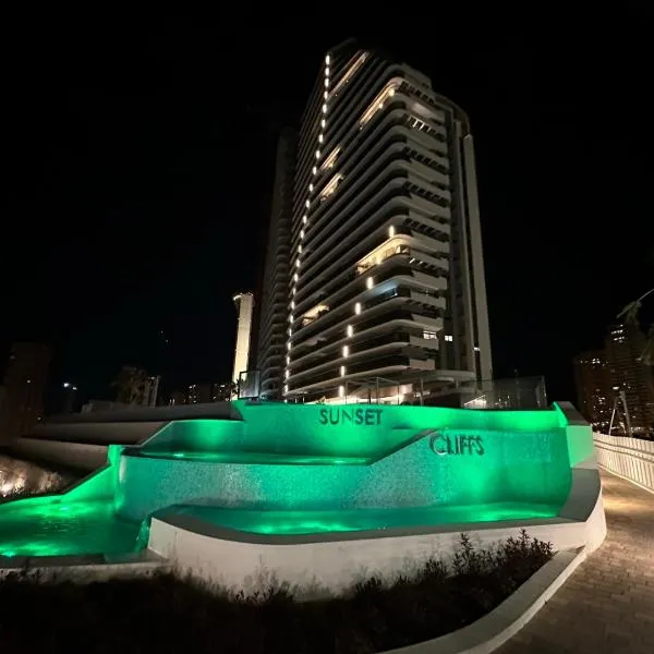 SUNSET CLIFFS VIP APARTMENT, hotel v destinaci Benidorm