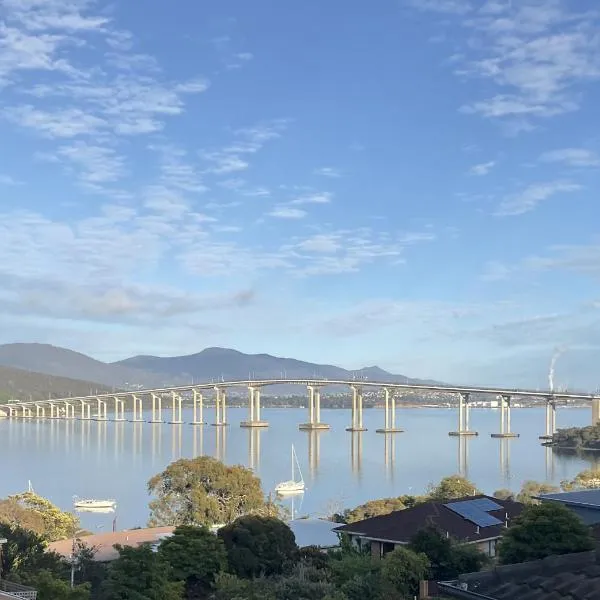 Hesket Guesthouse with views, privacy & 7 minute drive to Hobart CBD, hotel en Montagu Bay