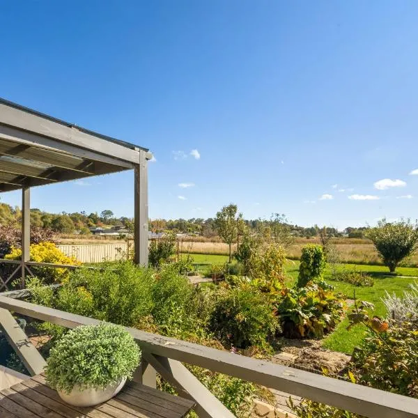Marcotta Guest Suite - Moments to Golf Course, hotel a Orange