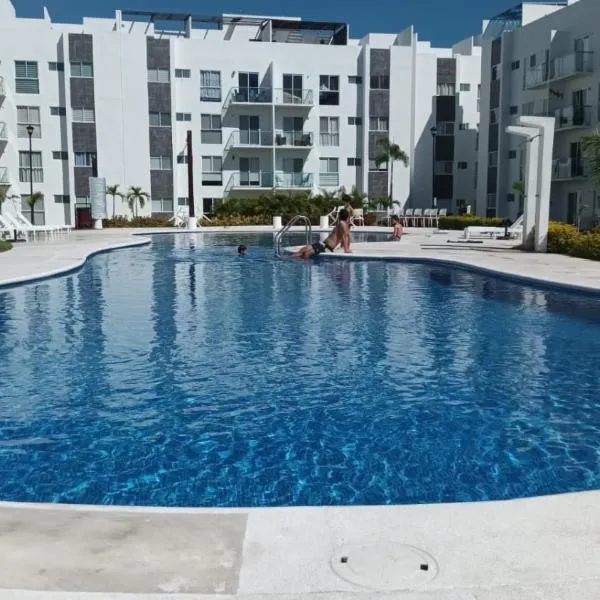 Departamento en Acapulco Diamante, готель у місті Barra Vieja