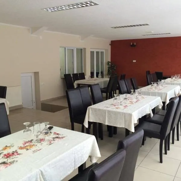 Pensiunea Valea Frumoasei, hotel a Martinie